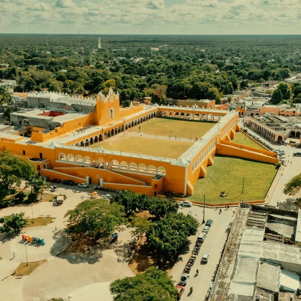 Izamal Pueblo Amarillo